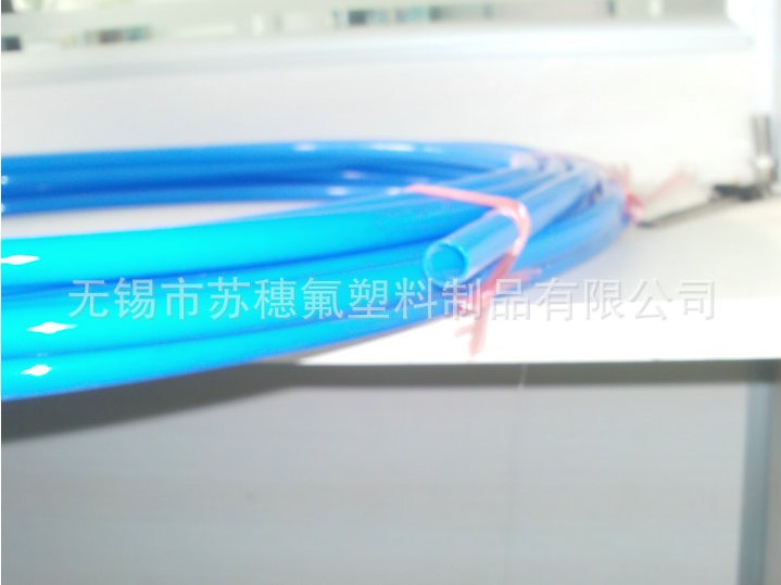 工業用氟塑料套管的技術特性與應用解析